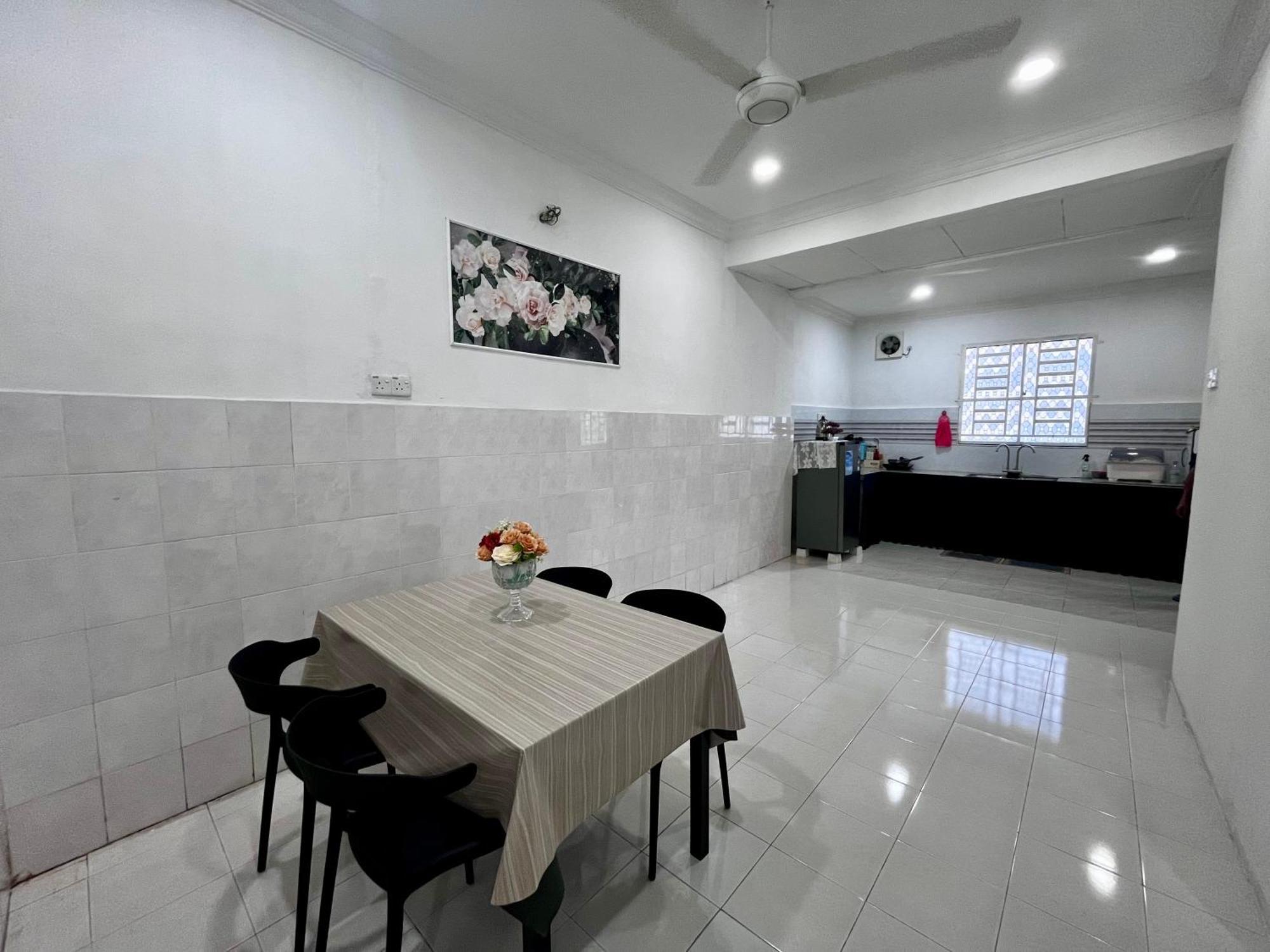 Dh Homestay 숭가이페타니 외부 사진